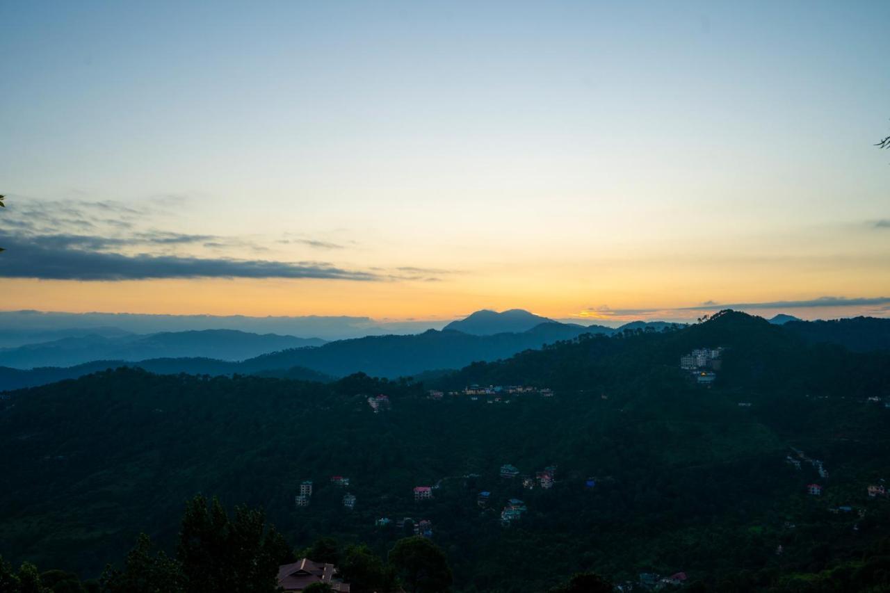 Stayvista At Springfield With Bonfire Kasauli Exterior foto